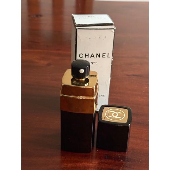 Vintage Chanel No. 5 Spray Womens Cologne 1 1/2 oz refillable  in box - Picture 3 of 9